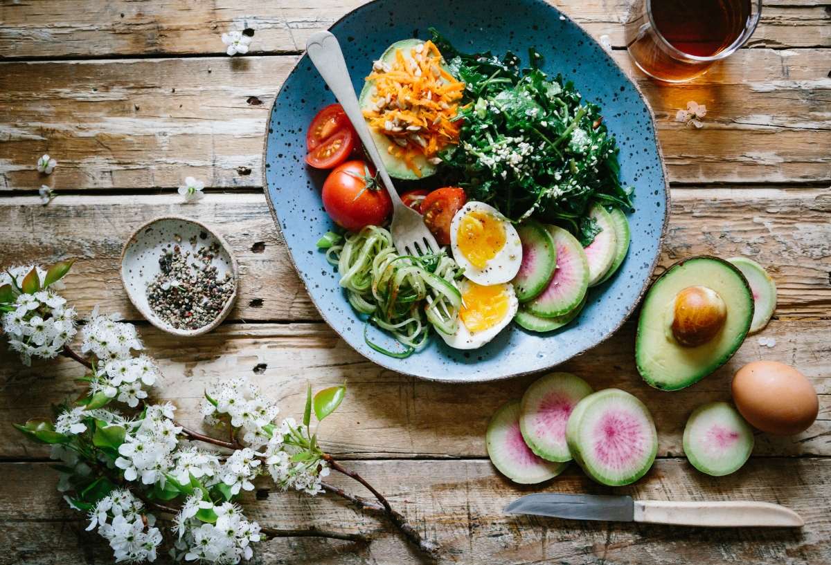 Dieta w walce z hipercholesterolemią: 10 zdrowych nawyków żywieniowych